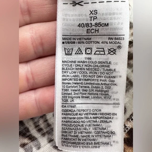 NWOT- Women’s Leopard Print Banana Republic Cozy Slub T shirt size XS - Picture 7 of 7